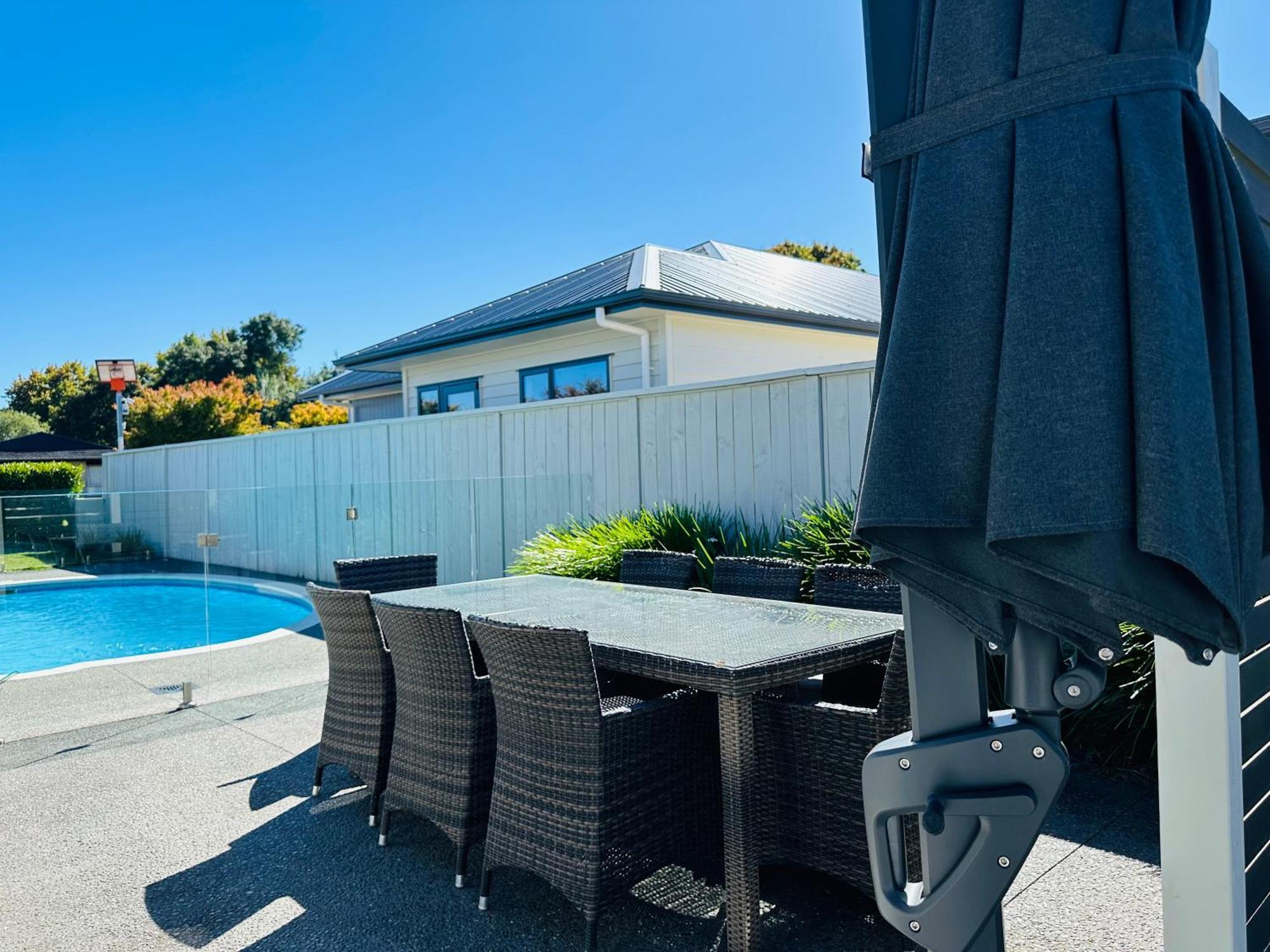Summer Holiday 4 Bedrooms House In Hamilton With Pool And Spa Exteriör bild