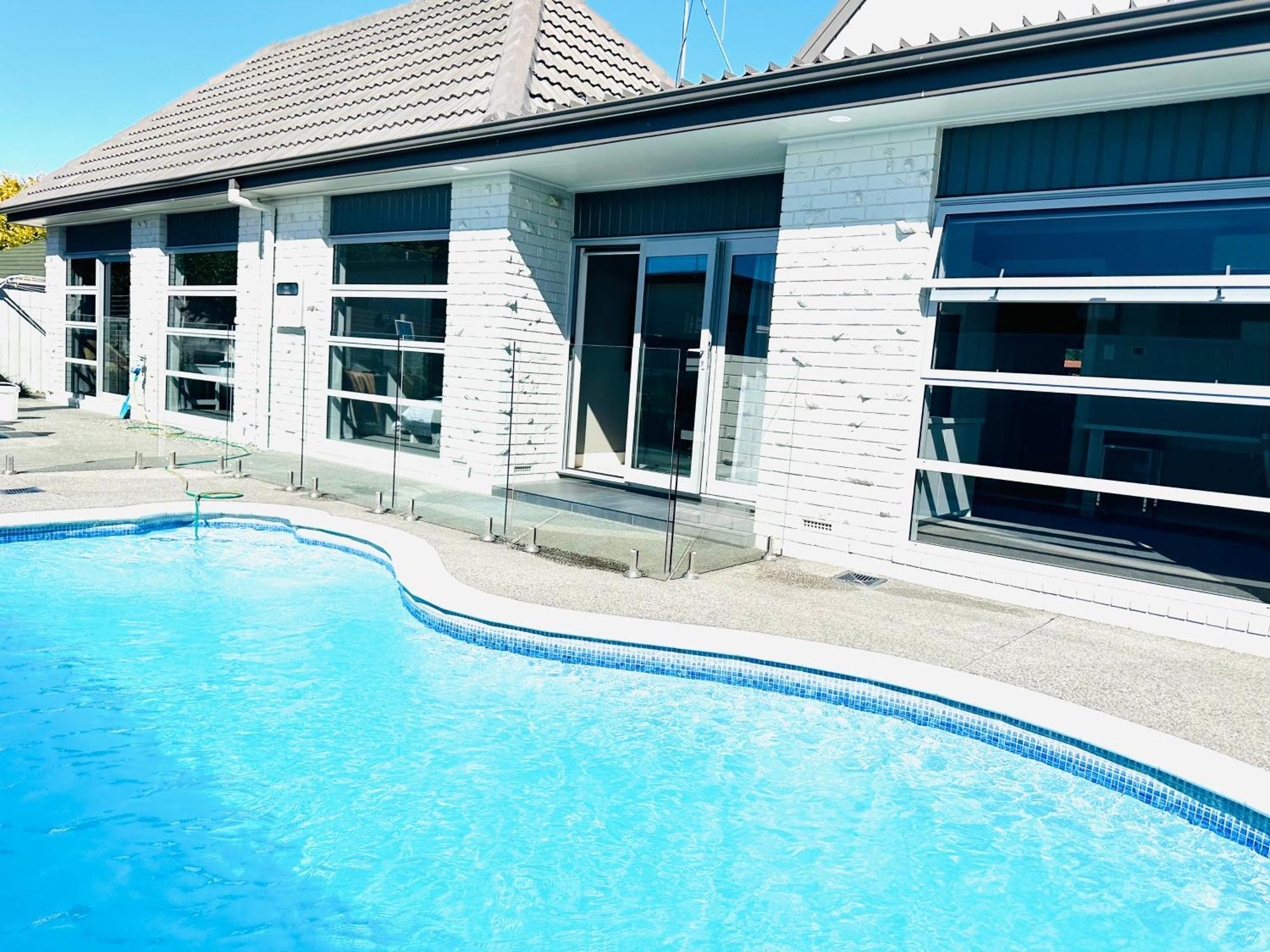 Summer Holiday 4 Bedrooms House In Hamilton With Pool And Spa Exteriör bild